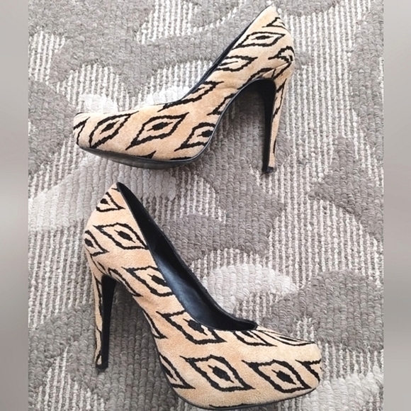 Ikat Print Heels by BCBG - Picture 3 of 10